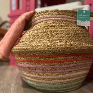 NWT Water Hyacinth Rope Stripe Bin Pillowfort Collapsible Storage Basket 15"